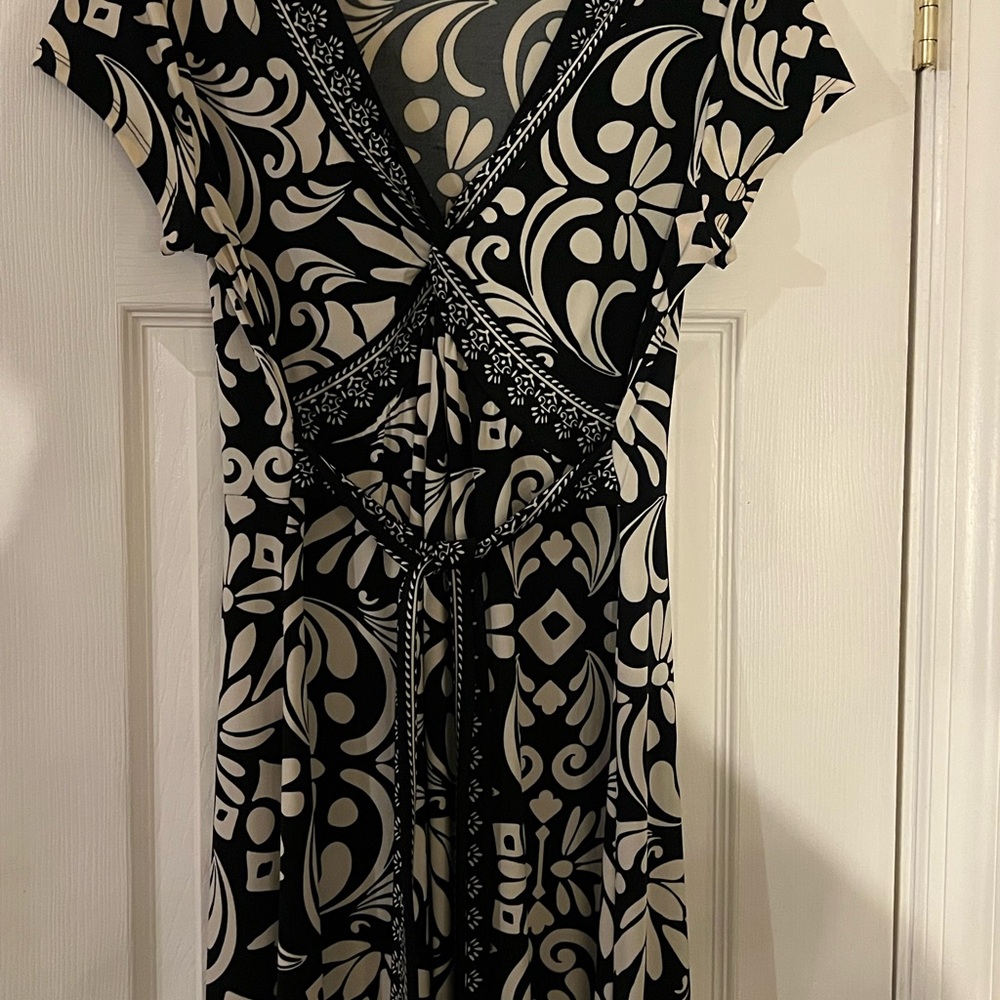 Apt. 9 Black and Cream Midi Dress